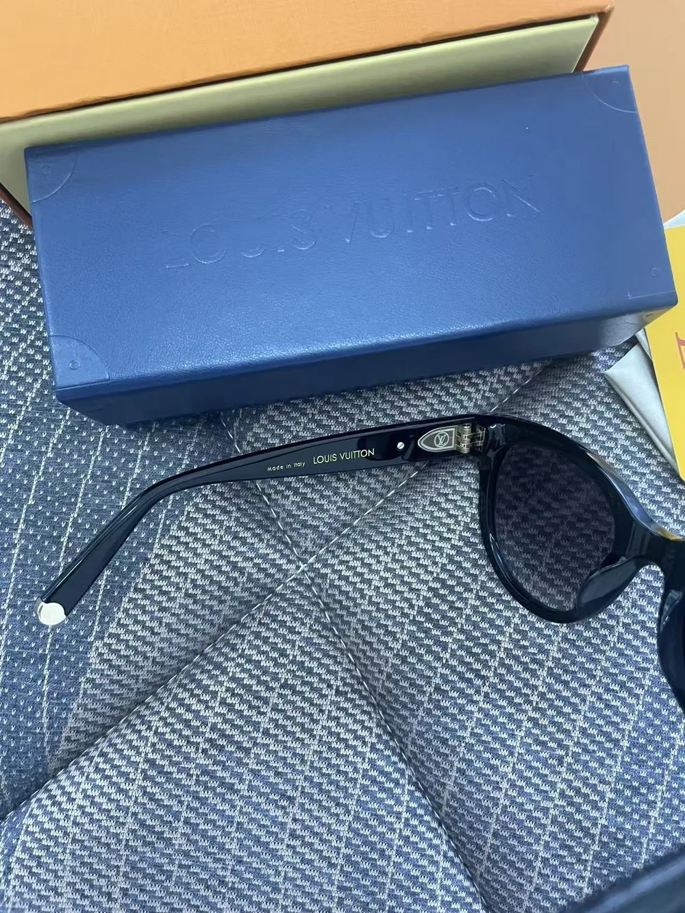 Louis Vuitton Black Gloss Cat-Eye Sunglasses with Dark Lenses